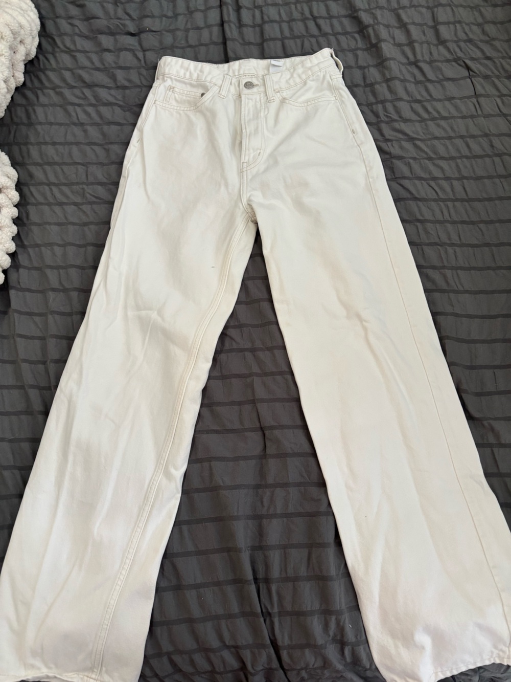 H&M Wide Leg Flare Jeans in Off-White
